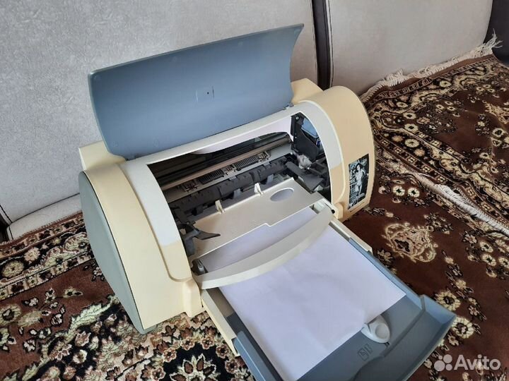 Продам цветной струйный принтер HP Deskjet 656c