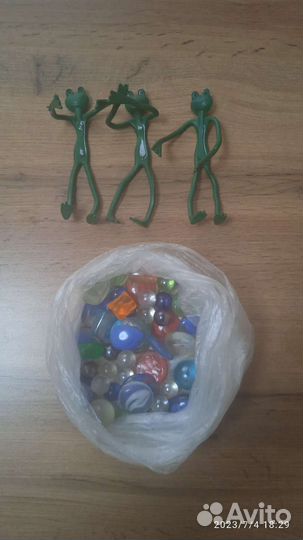 Прихваты для цветов, декоративные камушки