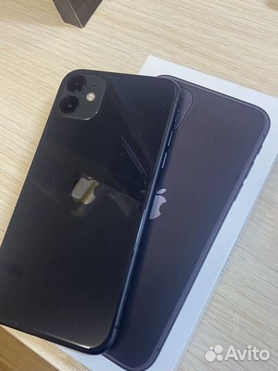 Телефон iPhone 11 64gb