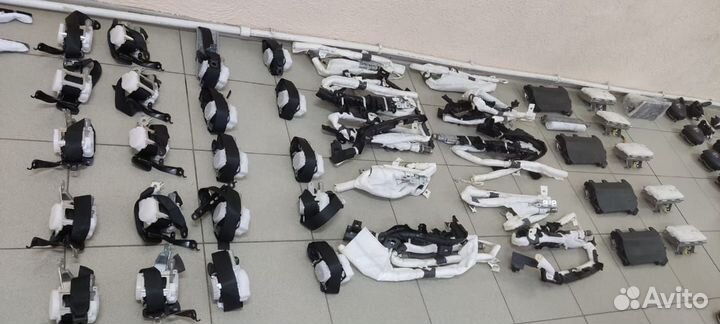 Подушка водителя Toyota Rav 4 XA 50