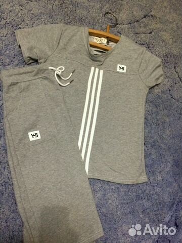 Костюм новый спортивный женский