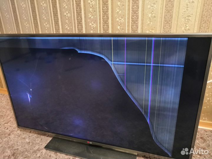 Телевизор LG 108см