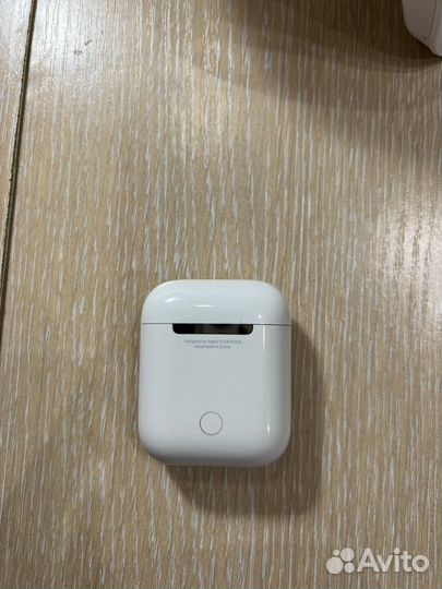 Наушники apple AirPods 2 (левый и кейс)