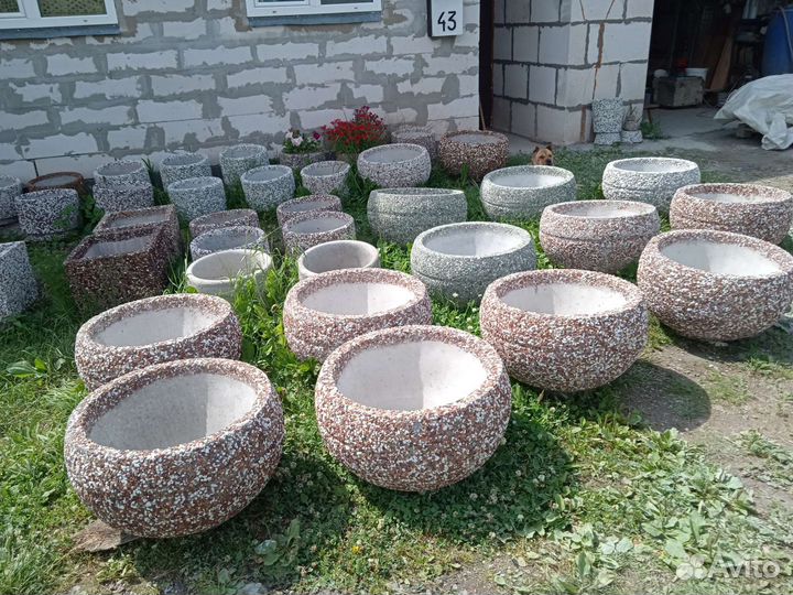Вазы,вазоны уличные для цветов из бетона
