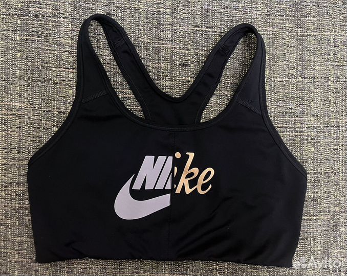 Спортивный топ Nike M