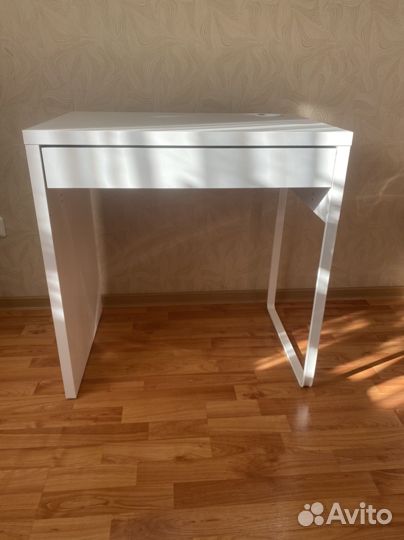 Письменный стол для школьника IKEA