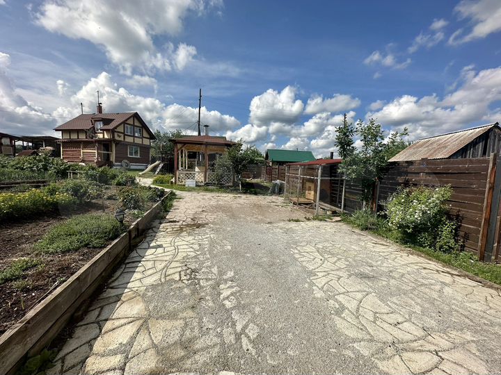 Дом 82 м² на участке 15,6 сот.