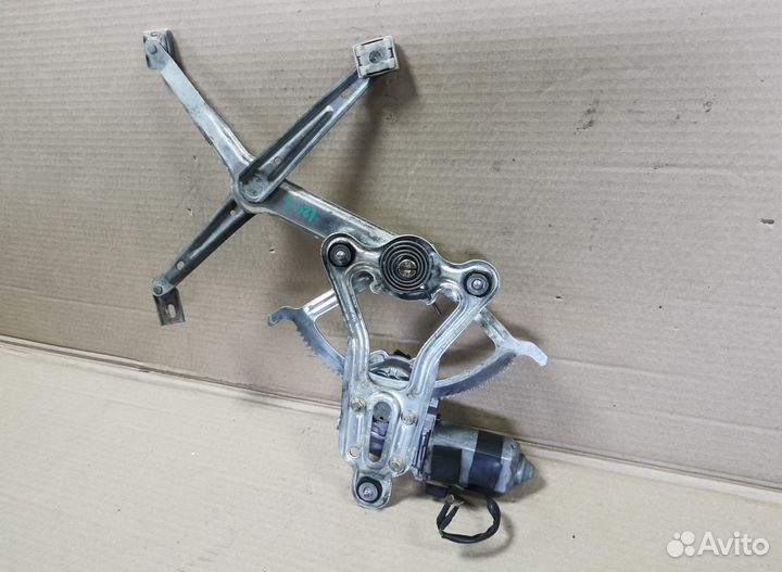 Стеклоподъемник электрический левый Mercedes W124