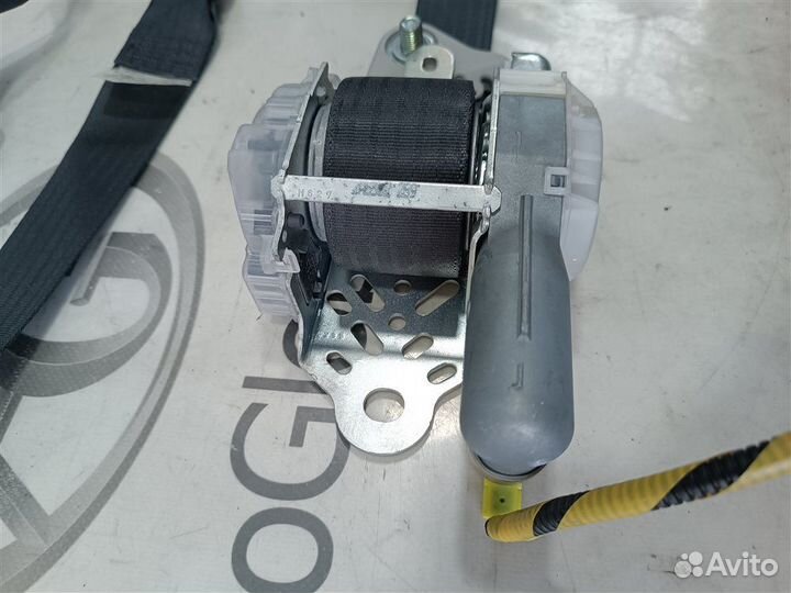 Ремень безопасности передний левый Toyota Rush