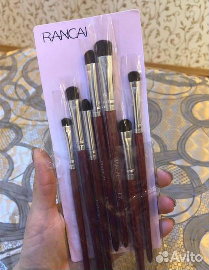 Кисти для макияжа натуральные