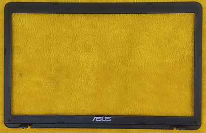 Рамка матрицы Asus X751L