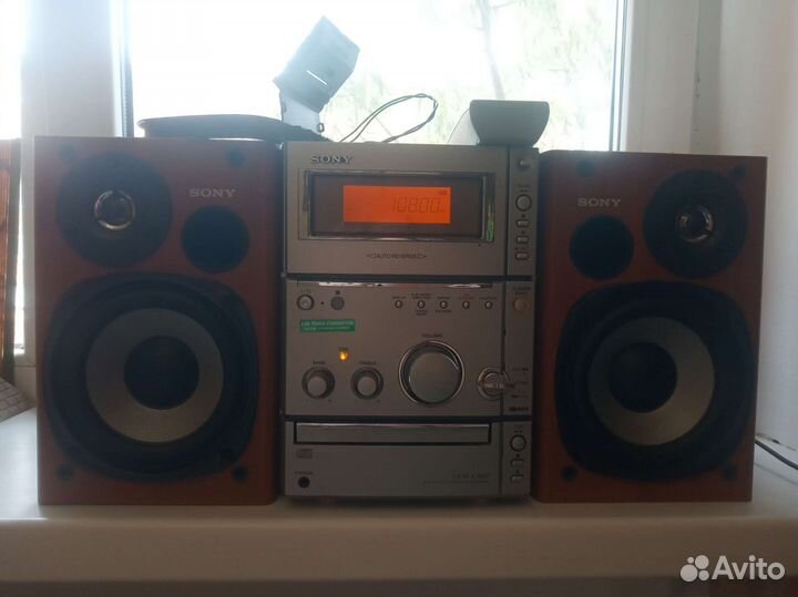 Музыкальный центр sony смт-срх1