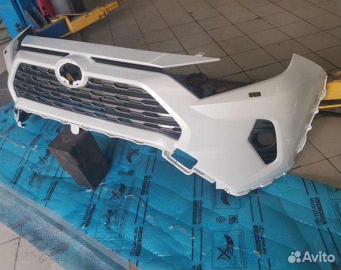 Бампер передний toyota rav 4