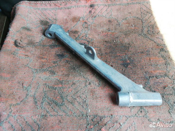 Кронштейн впускного коллектора Шкода Октавия 3 а7