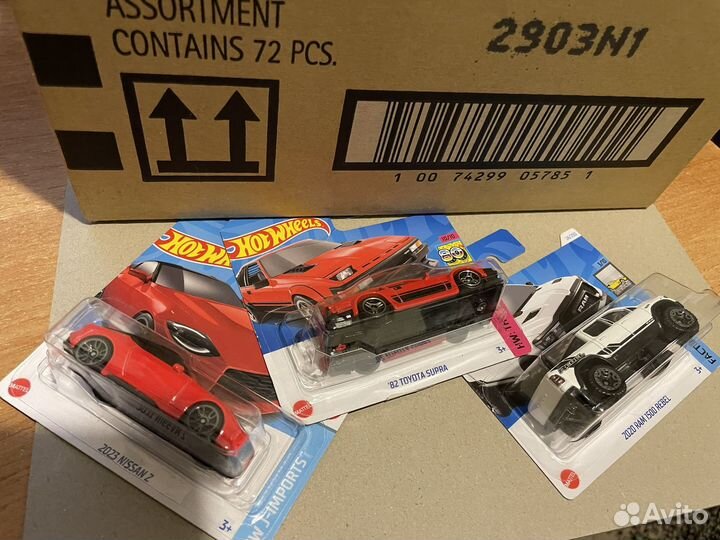 Hot wheels машинки nissan, toyota, ram