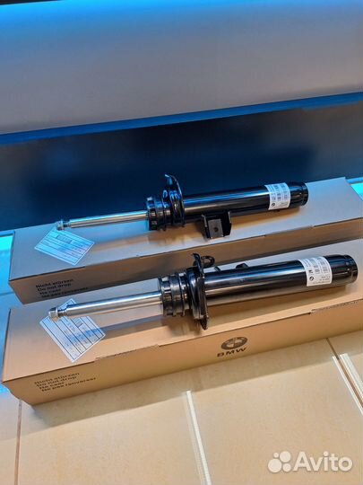 BMW Амортизатор передний