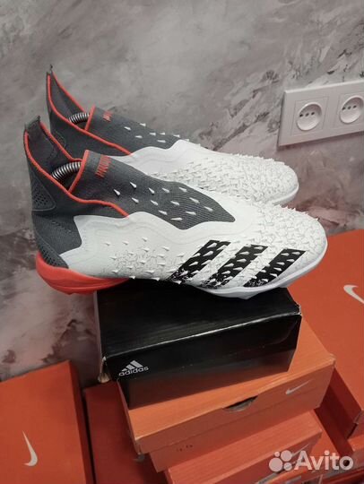 Сороконожки Adidas Predator