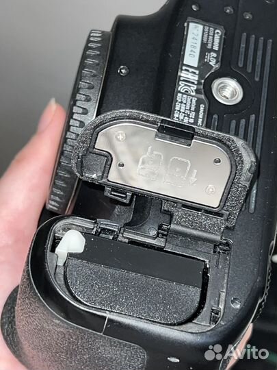 Зеркальный фотоаппарат Canon 80d