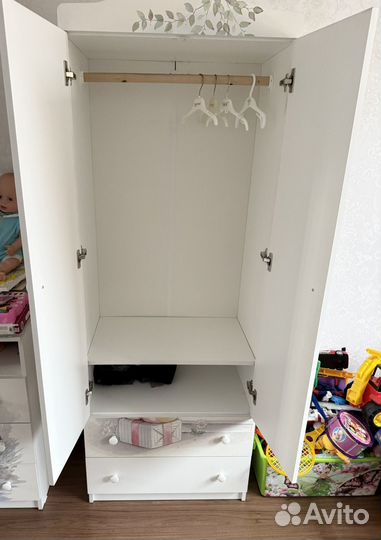 Шкаф в детскую бу