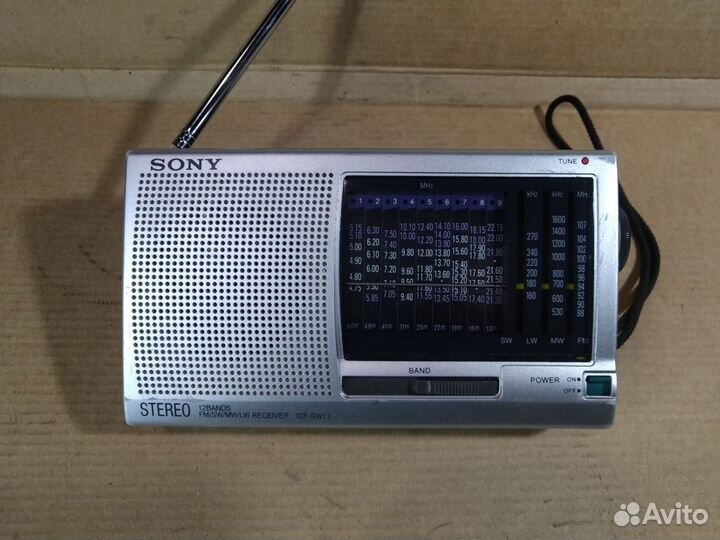 Радиоприемник всеволновый Sony и Radio Shack