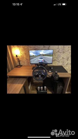 Продам игровой руль Logitech g920