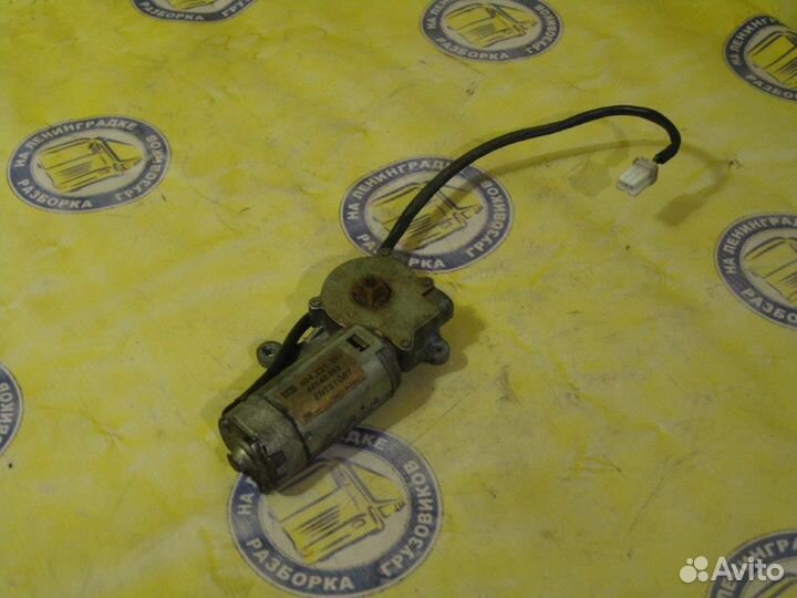 Мотор люка 0058205442 mercedes-benz, actros