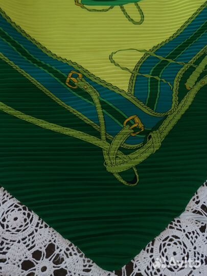 Зелёный платок Гофре Геральдика