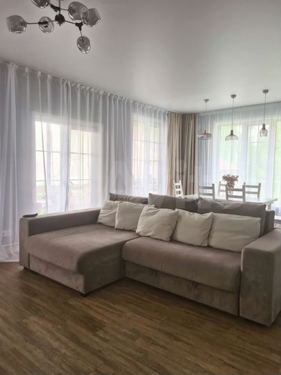 Дом 157,3 м² на участке 8 сот.