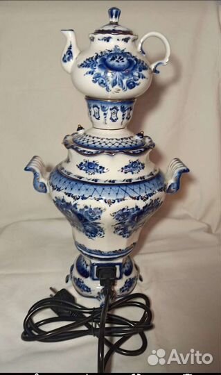 Самовар электрический. Гжель