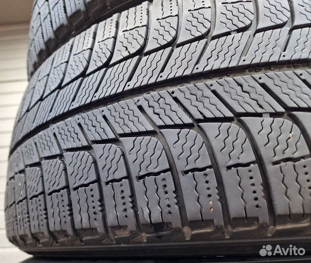 Michelin X-Ice XI3 215/55 R16 97H