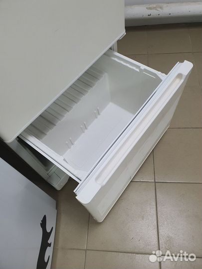 Stinol. Трёхкамерный. Гарантия. Доставка