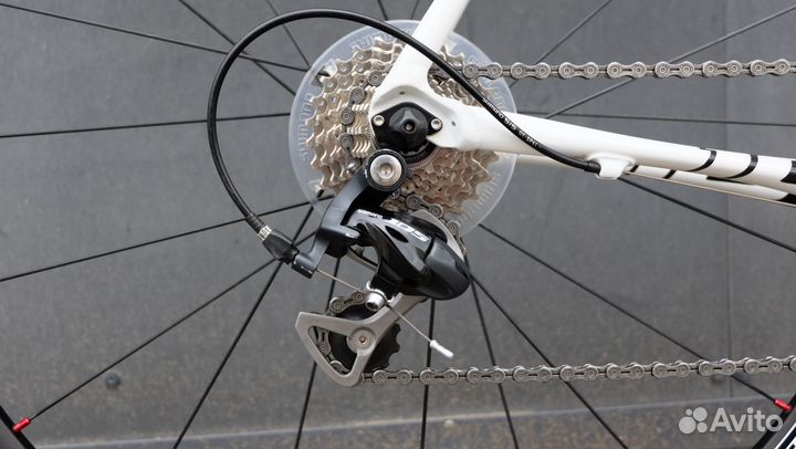 Шоссейник Cannondale Caad10 105