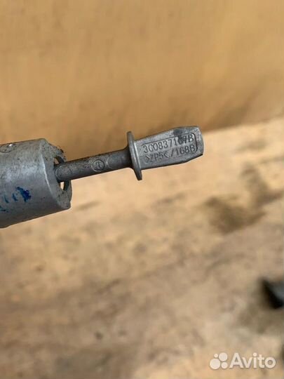 Вставка замка двери VW passat B6, B7