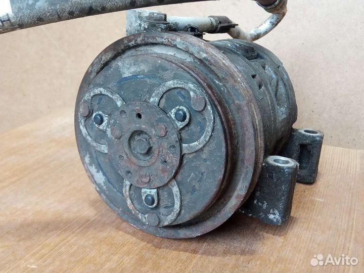 Компрессор кондиционер Nissan Almera N15 GA16 GA14