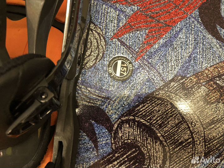 Сноуборд с креплениями