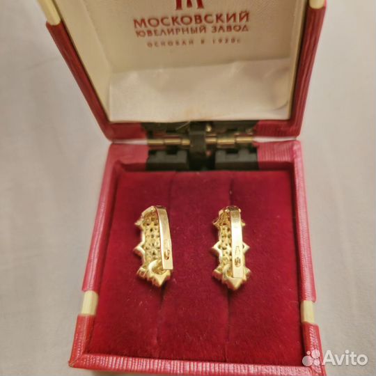 Золотые серьги с бриллиантами