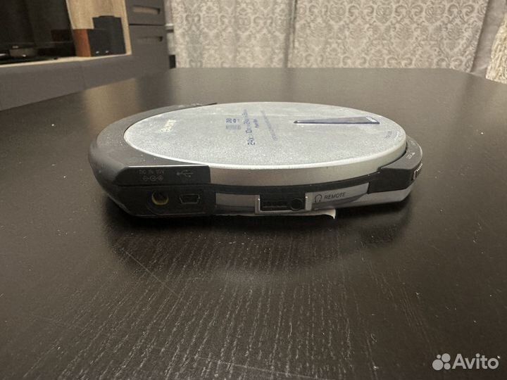 Уникальный портативный CD плеер Sony MPD-AP20U