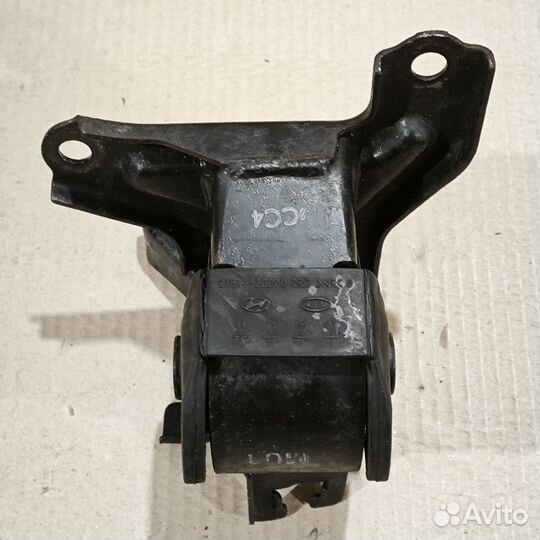 Опора МКПП 5ст левая Hyundаi Тuсsоn JM