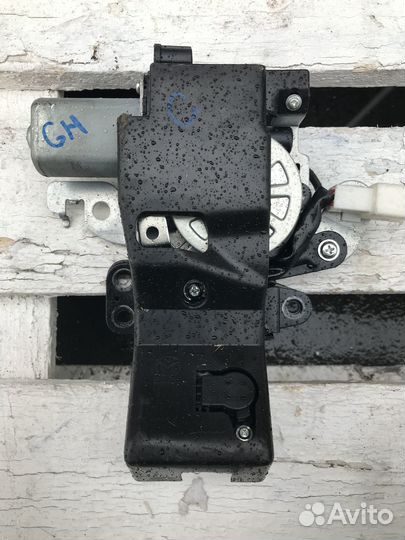 Замок багажника на Mazda 6 GH лифтбек