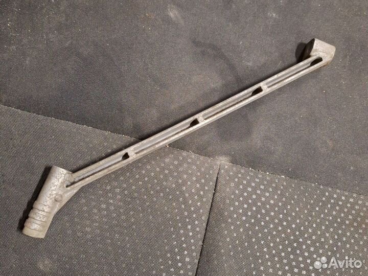 Кронштейн генератора Renault Duster