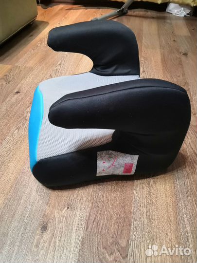 Детский бустер автомобильный