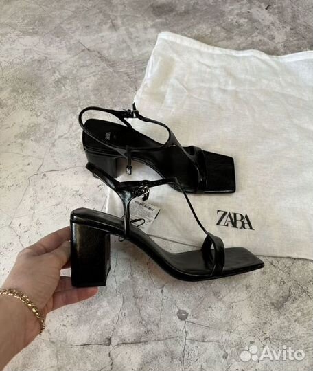 Босоножки zara 39 новые