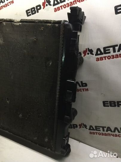 Радиатор охлаждения двигателя Renault Megan 2