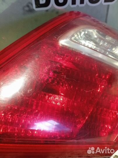 Фонарь задний правый Toyota Camry 40