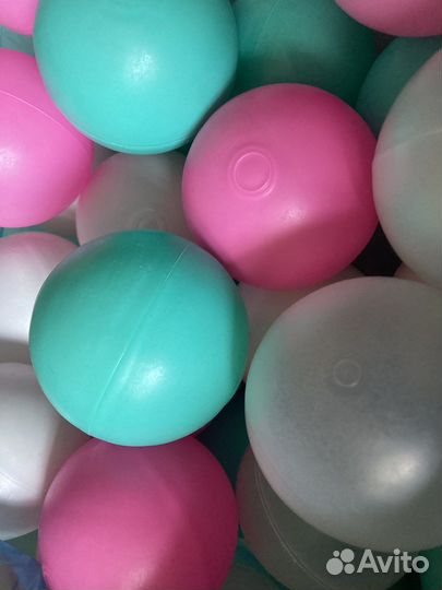 Сухой бассейн с шариками