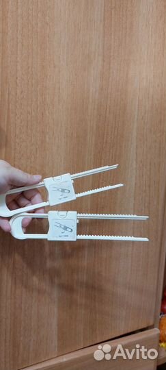 Защита для детей на дверцы и ручки