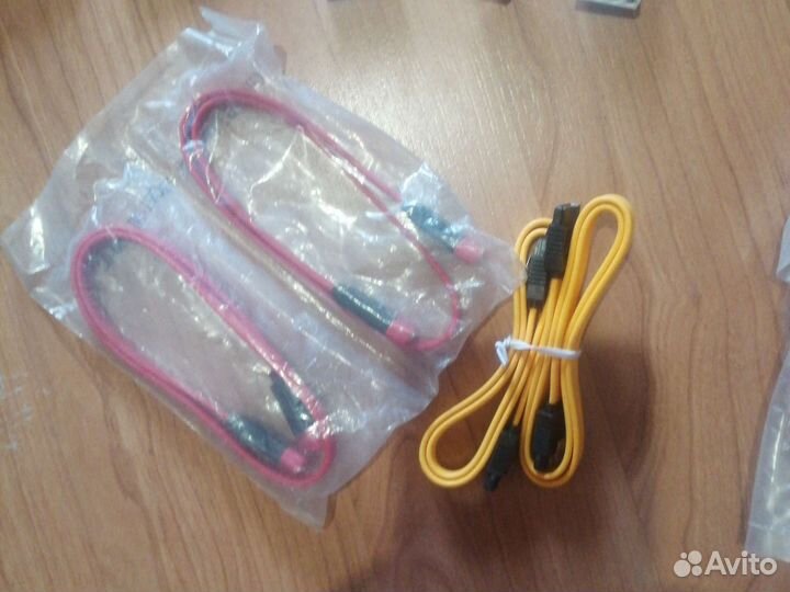 Кабели SATA, разветвители питания, переходники