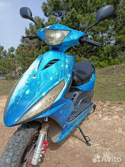 Скутер Vento Corsa