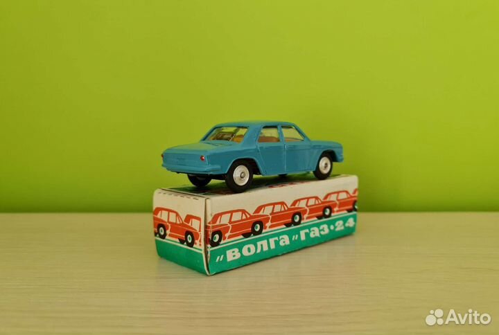 Игрушка Волга