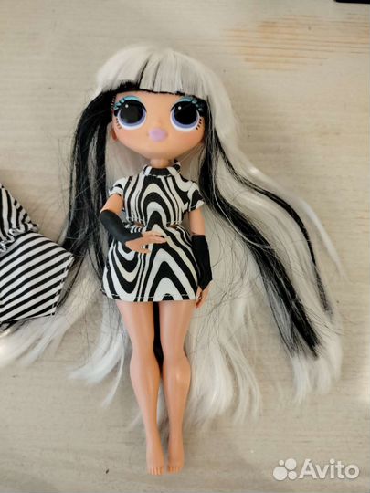 Кукла L.O.L. Surprise OMG Lights - Groovy Babe